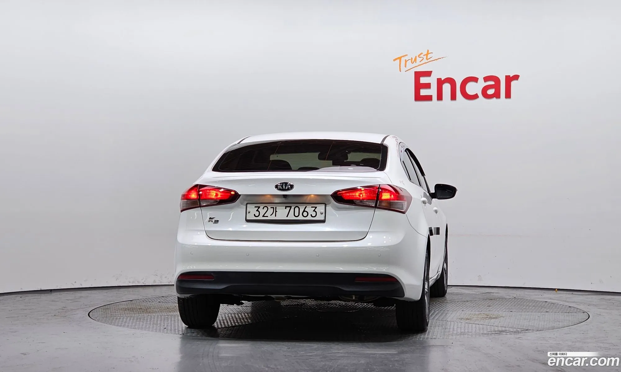 Kia K3 2017 — 13