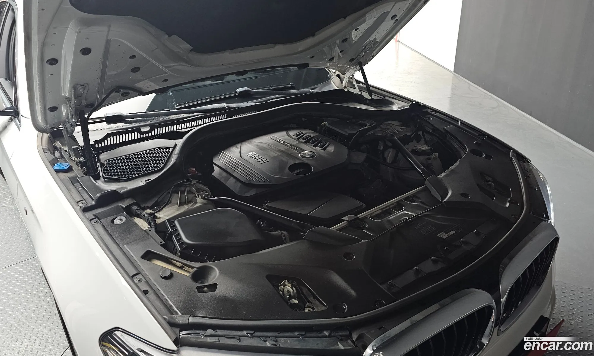 BMW 5 Series 2017 — 16