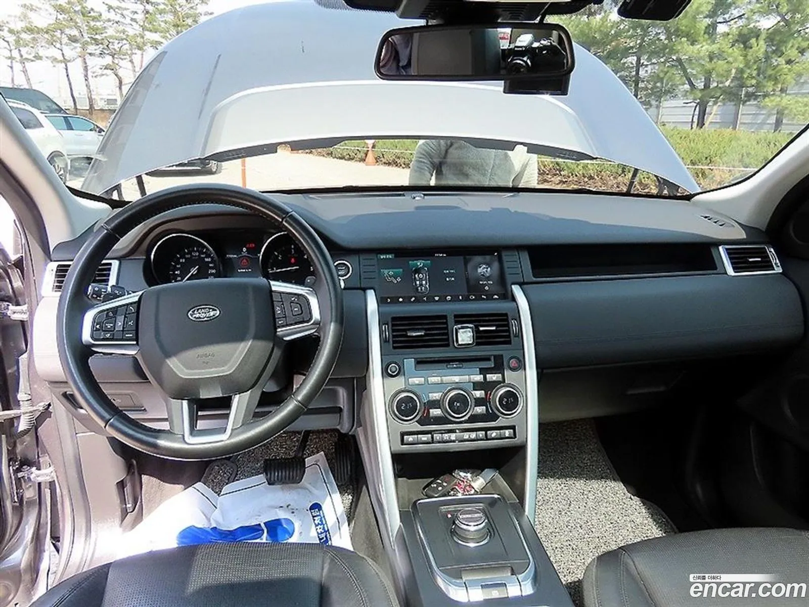 Land Rover Discovery Sport 2017 — 12