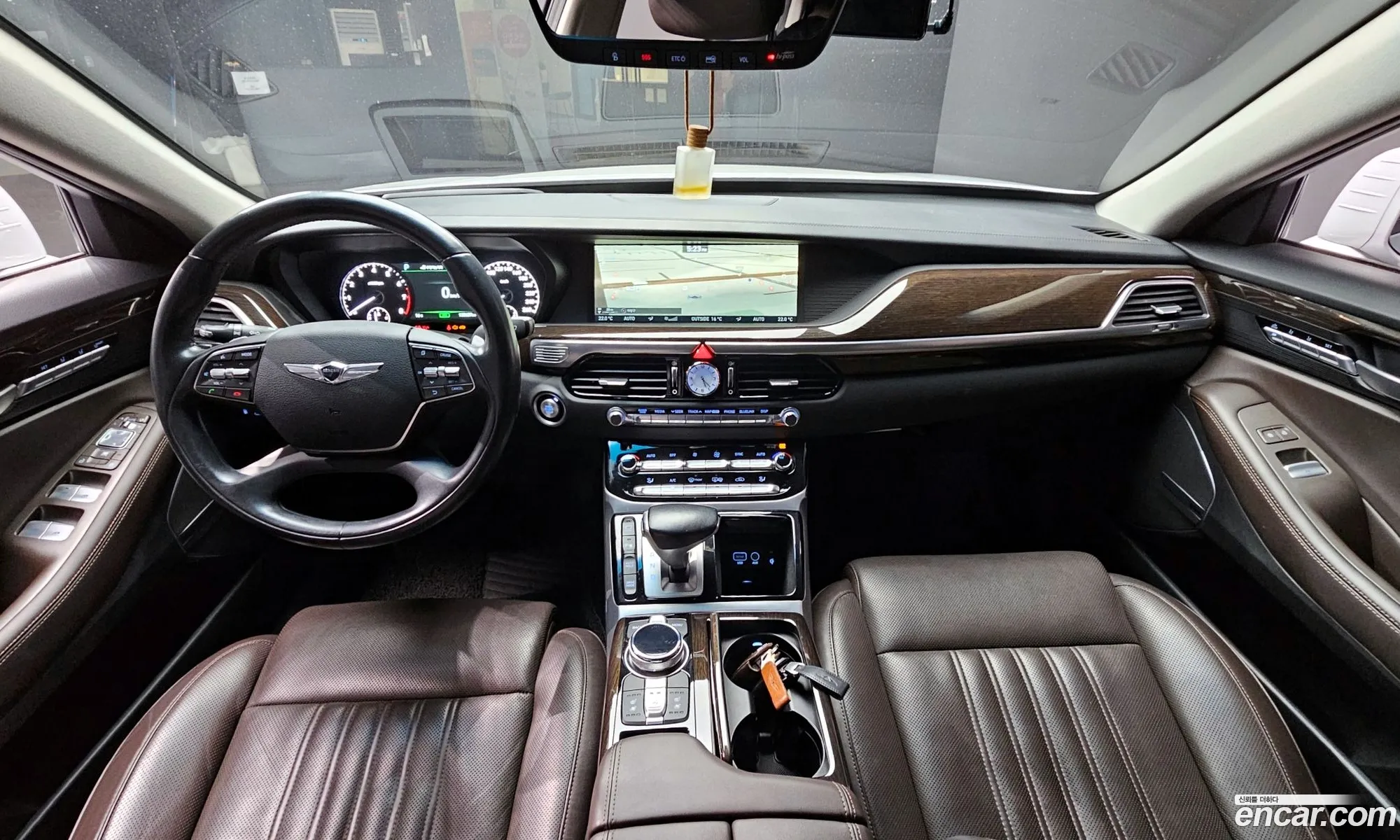 Genesis EQ900 2016 — 20
