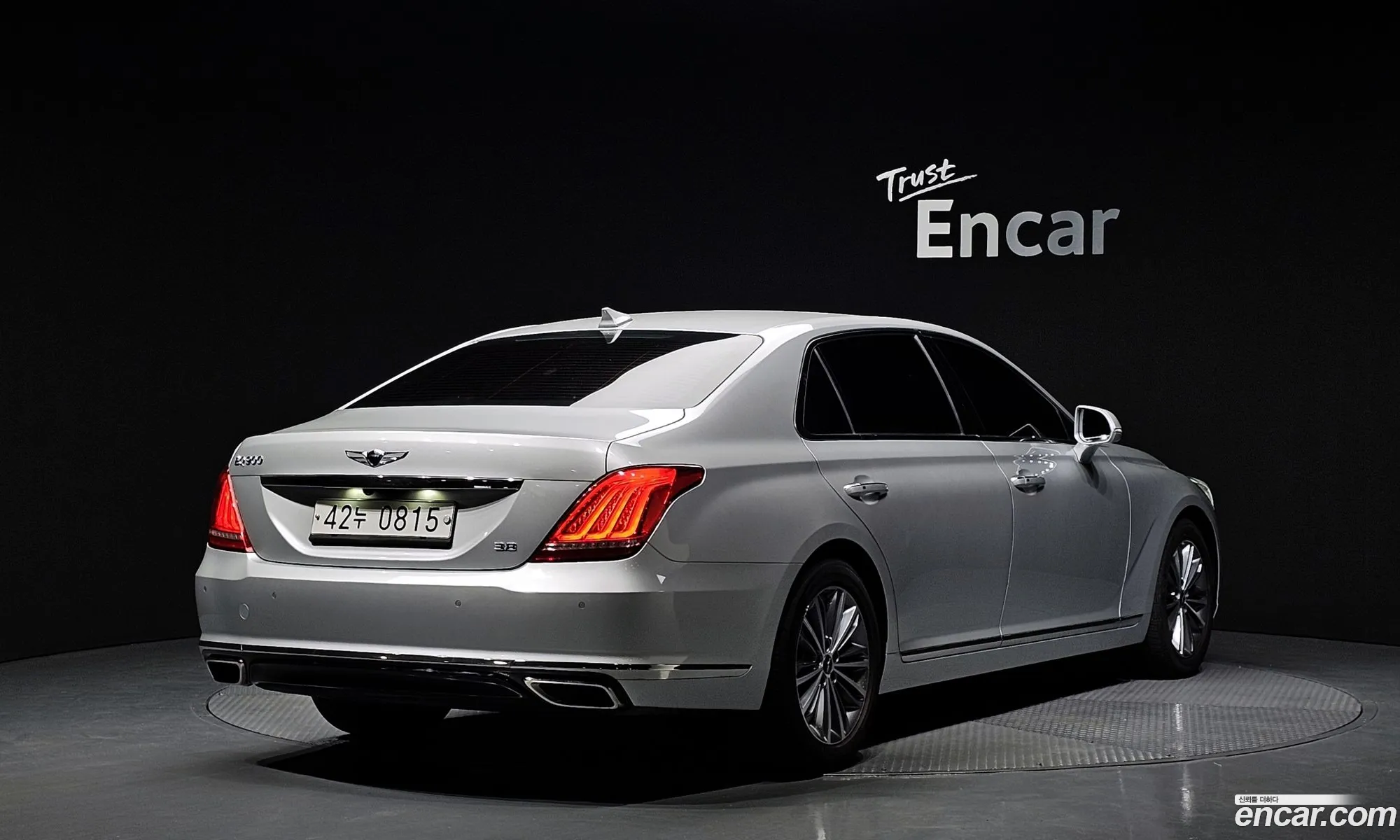 Genesis EQ900 2016 — 10