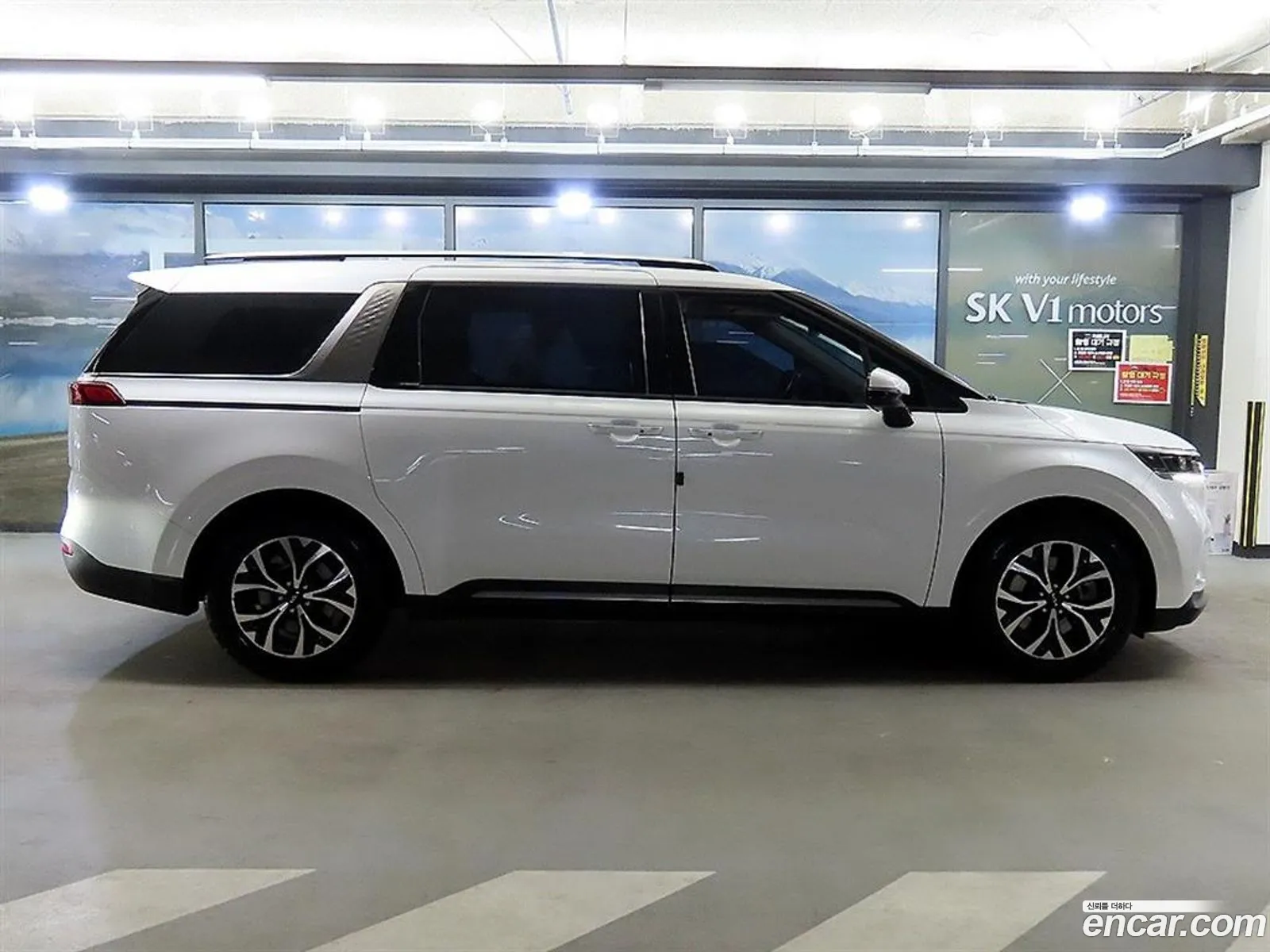 Kia Carnival 2021 KNANE813 — 4