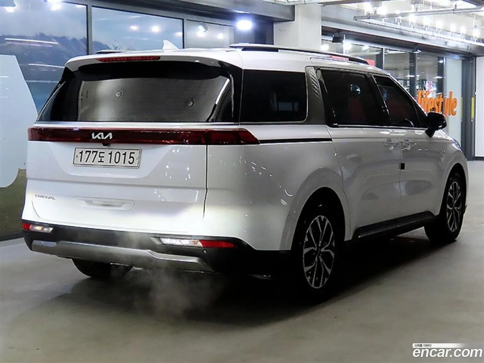Kia Carnival 2021 KNANE813 — 3
