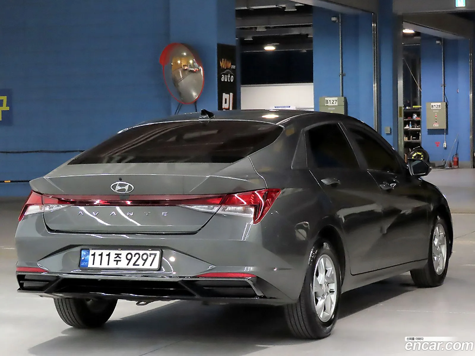Hyundai Elantra 2022 — 3