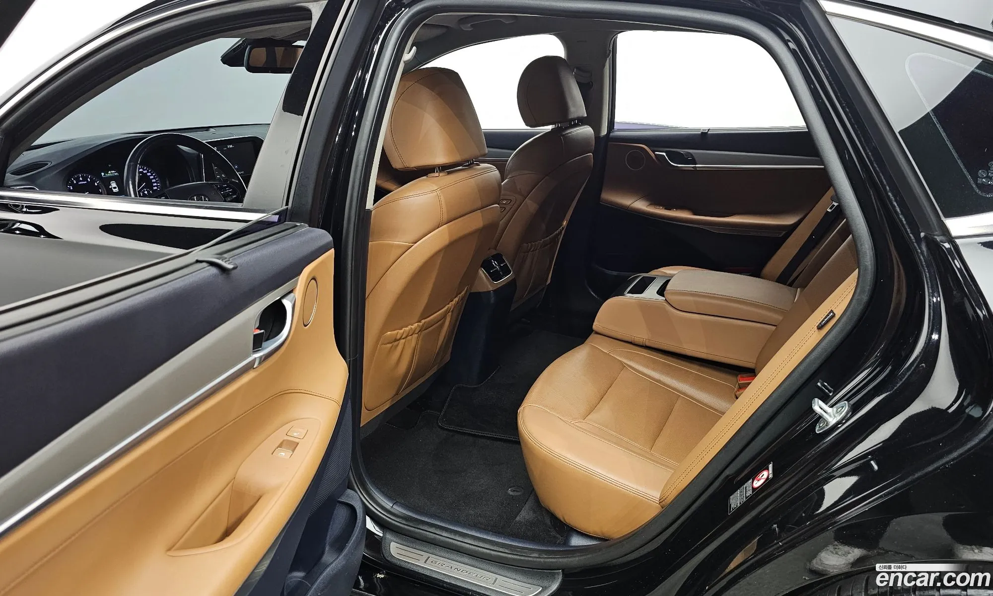 Hyundai Grandeur IG 2019 — 19