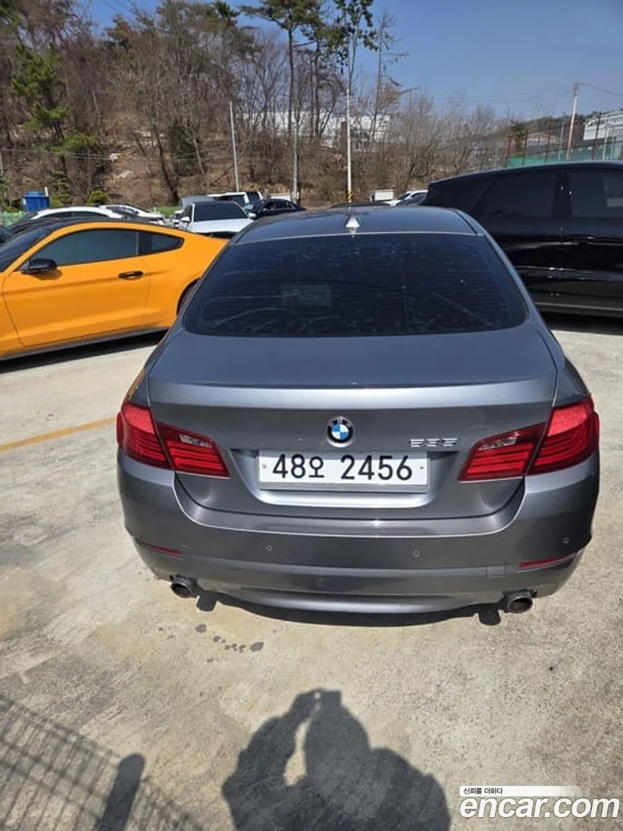 BMW 5 Series 2010 — 12