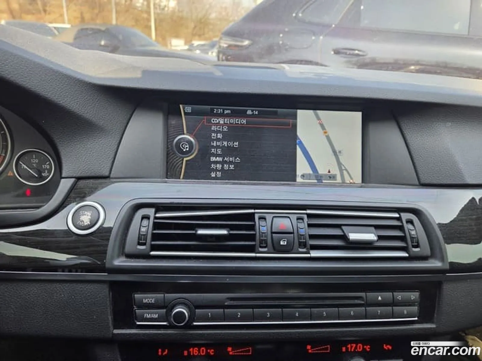 BMW 5 Series 2010 — 14