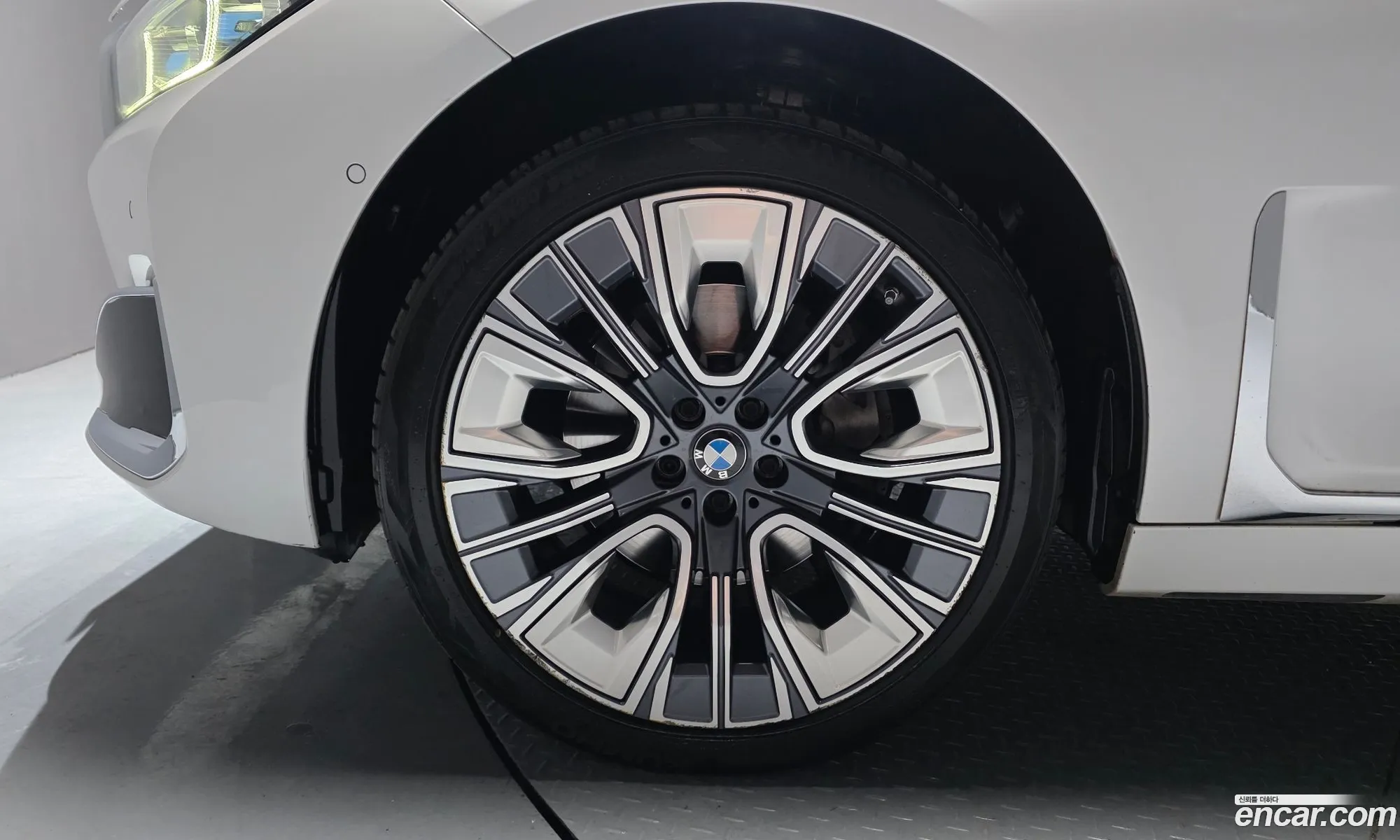 BMW 7 Series 2021 WBA7B8103MCF93248 — 15