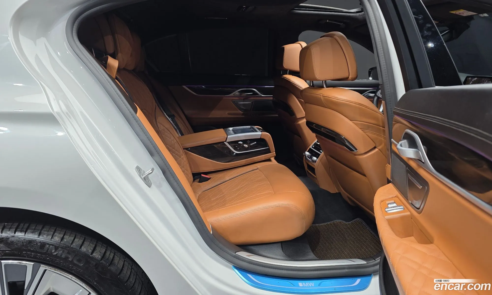 BMW 7 Series 2021 WBA7B8103MCF93248 — 18