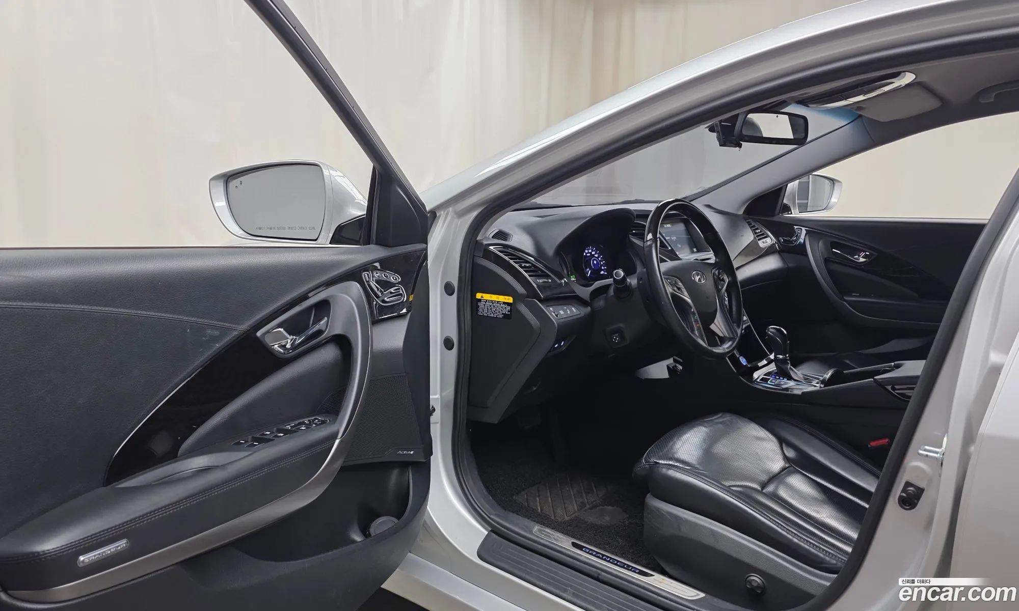 Hyundai Grandeur HG Hybrid 2016 — 11