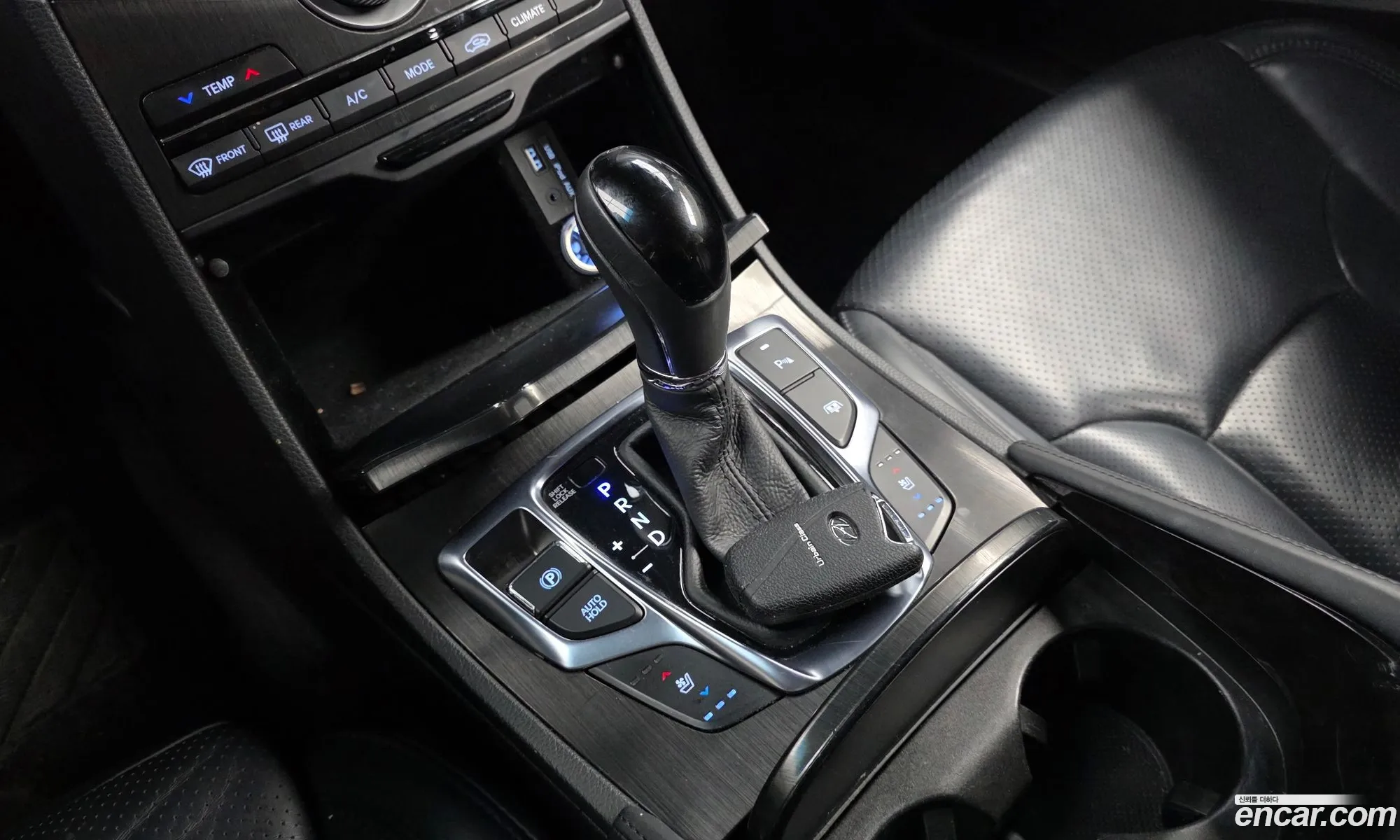 Hyundai Grandeur HG Hybrid 2016 — 6