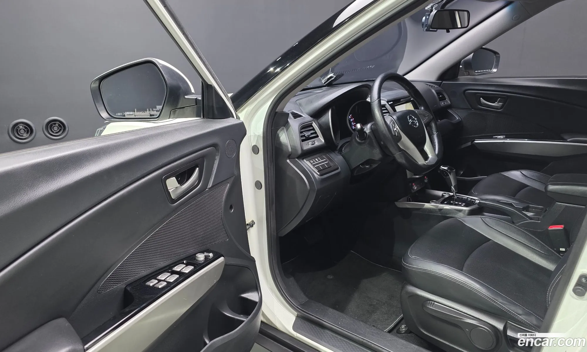 KG Mobility (SsangYong) Tivoli Armour 2018 — 16
