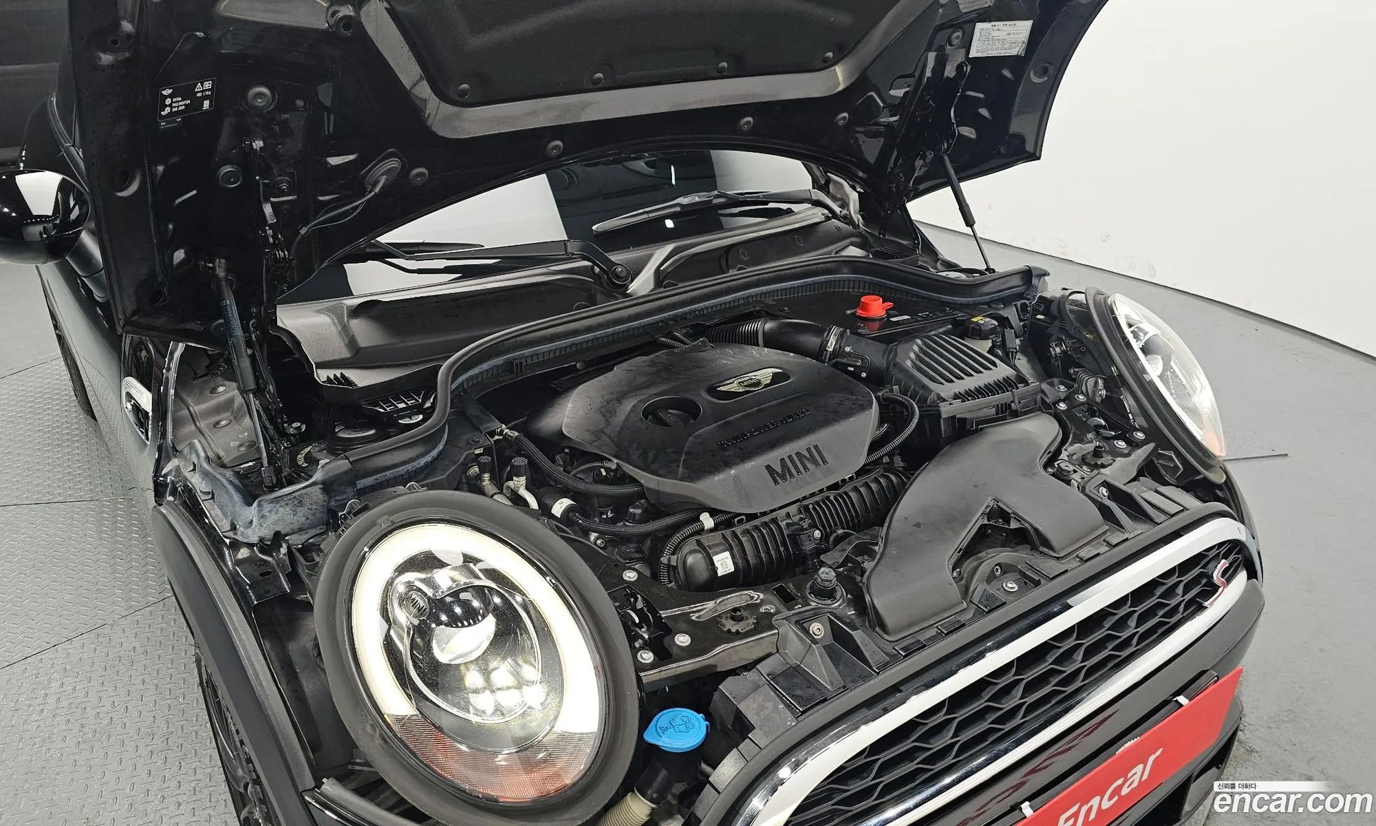 Mini Cooper S 2018 WMWXP7109JT878542 — 17