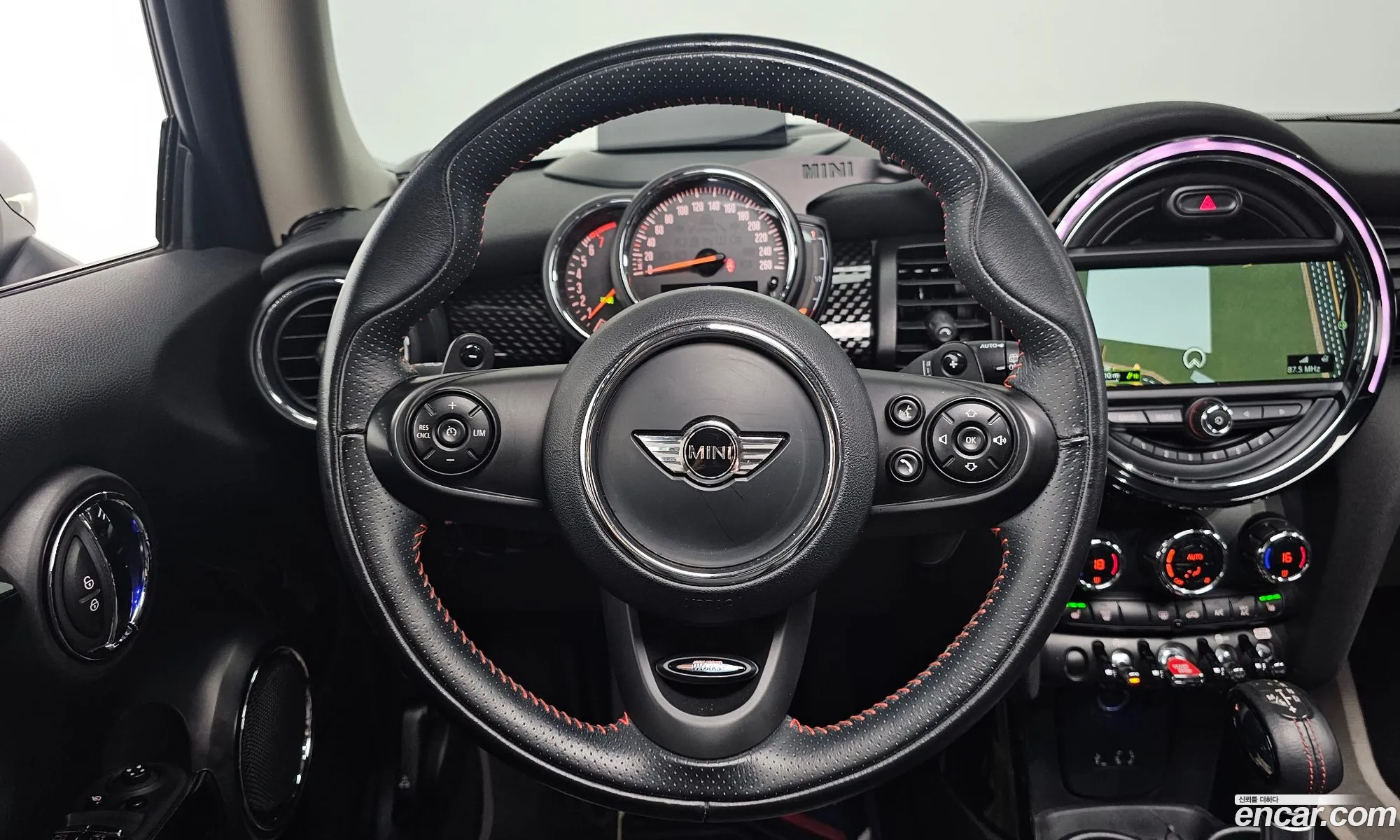 Mini Cooper S 2018 WMWXP7109JT878542 — 19