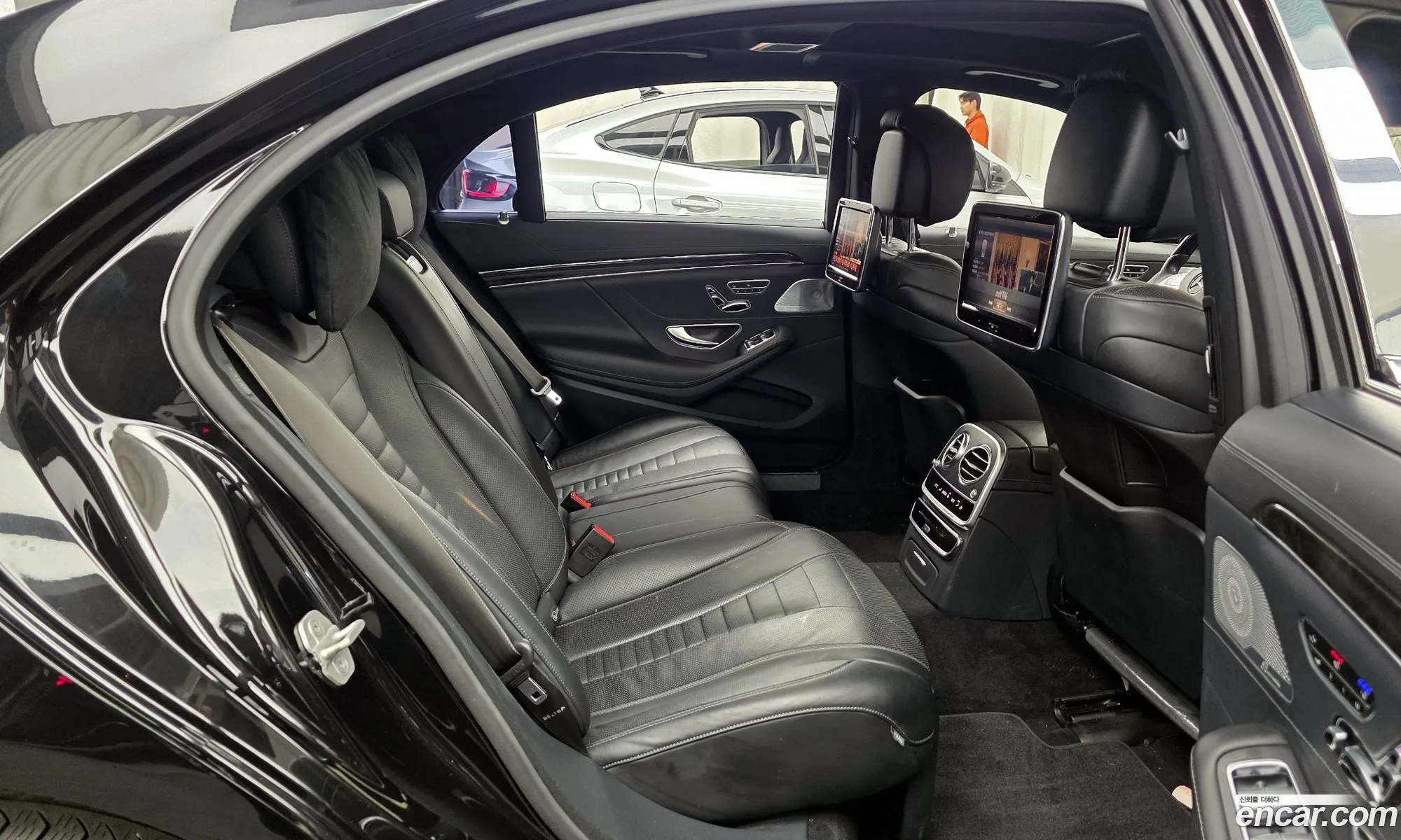 Mercedes-Benz S-Class W222 2014 WDDUG8FB9FA109571 — 16