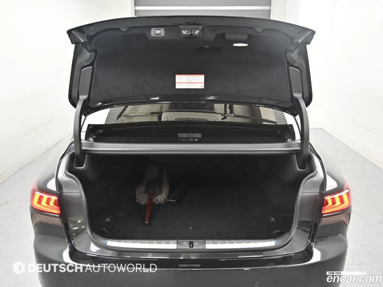 Lexus LS500 2021 — 14