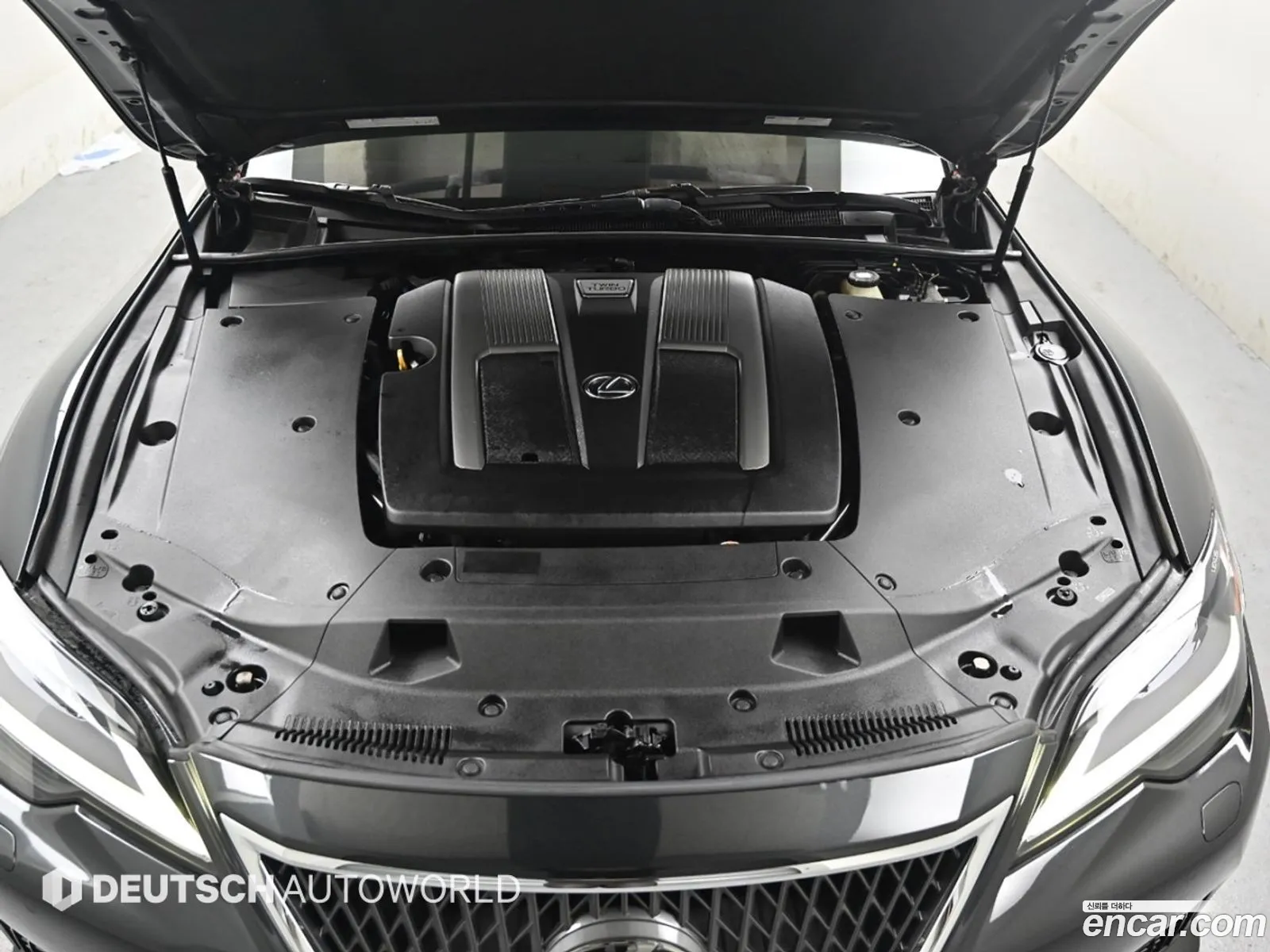 Lexus LS500 2021 — 4