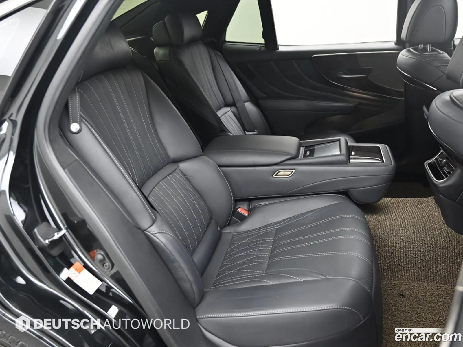 Lexus LS500 2021 — 11