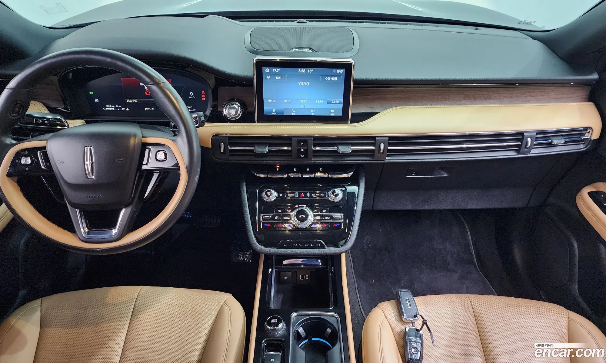 Lincoln Corsair 2022 5LMCJ2D9E9E9E9E5L — 16