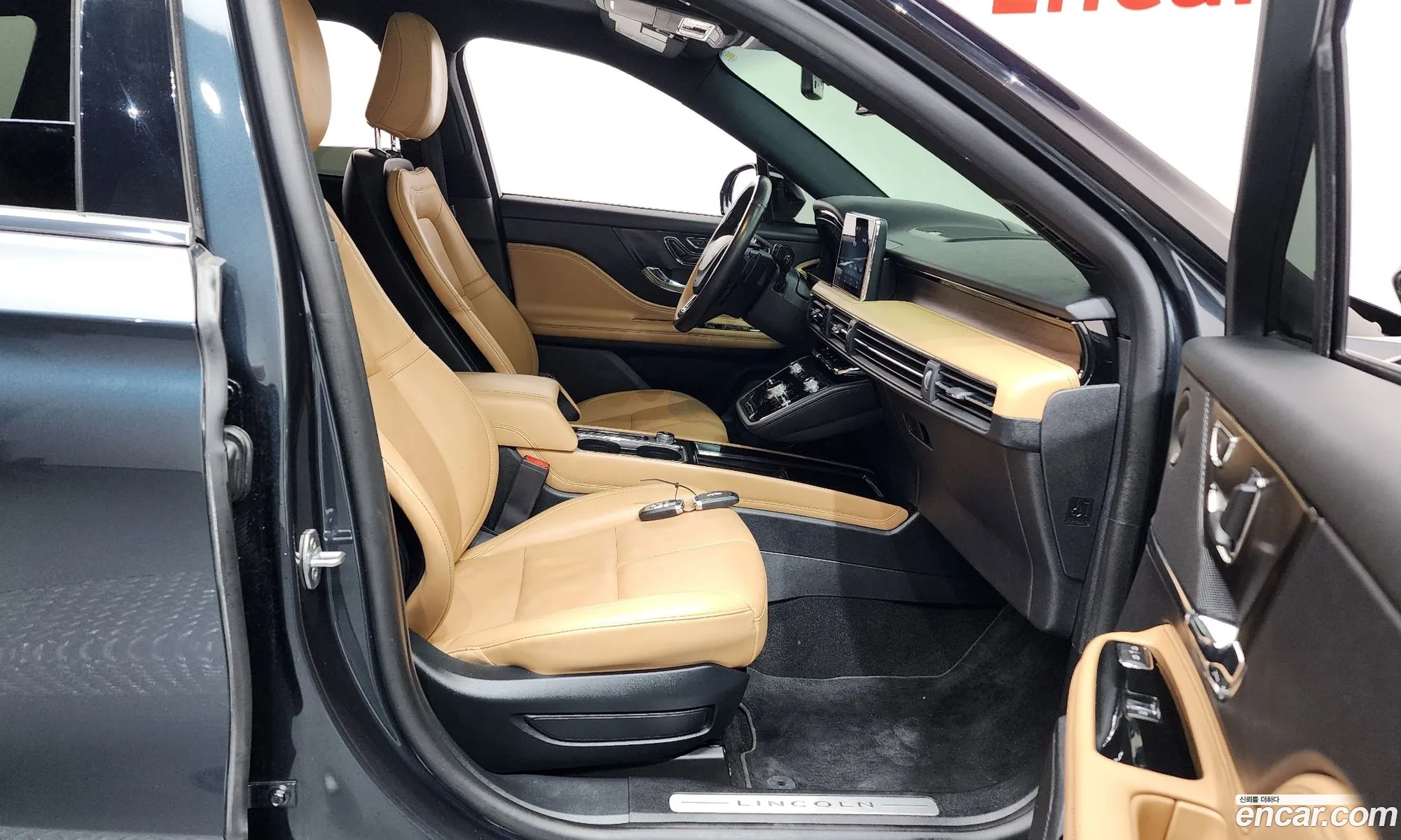 Lincoln Corsair 2022 5LMCJ2D9E9E9E9E5L — 6