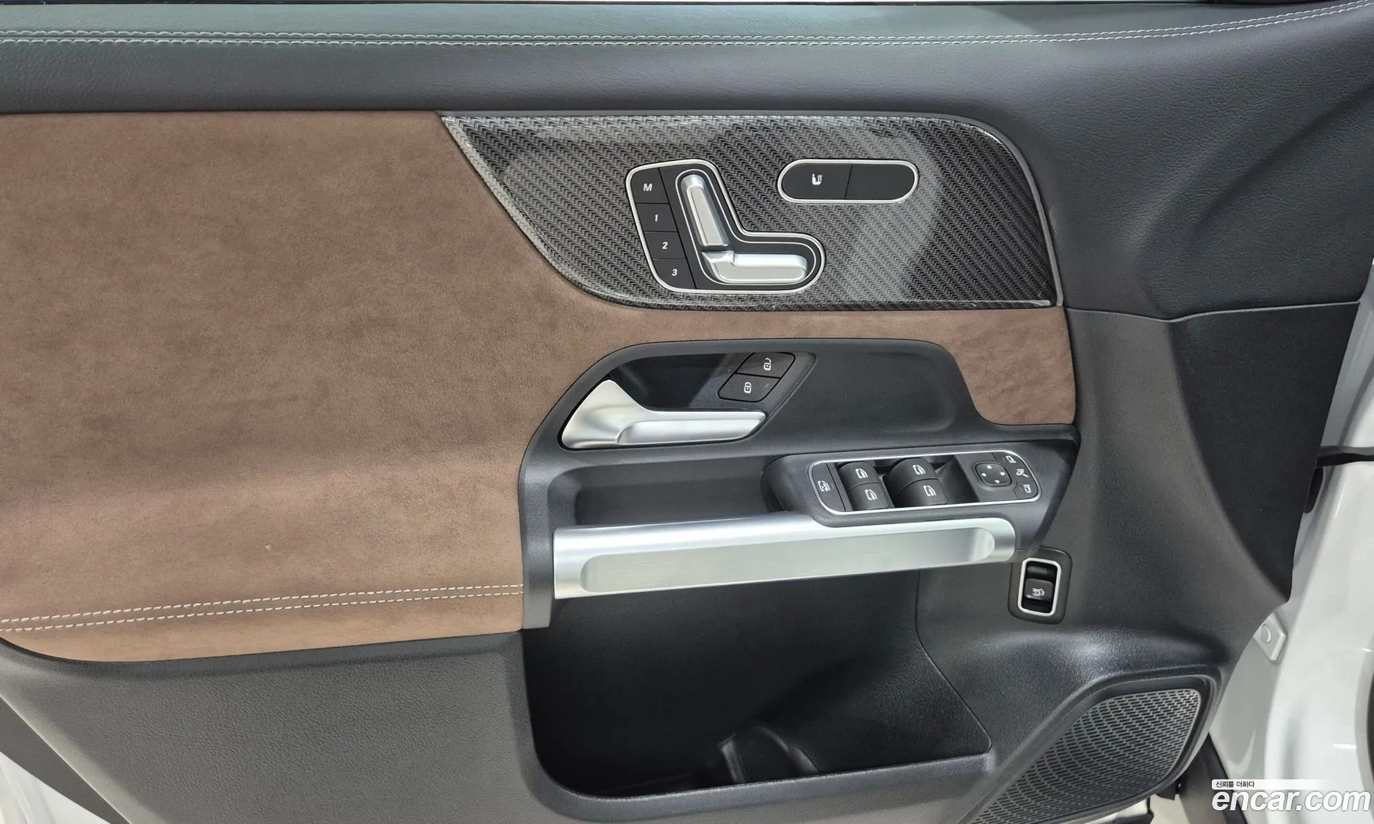 Mercedes-Benz GLB-Class X247 2025 — 10