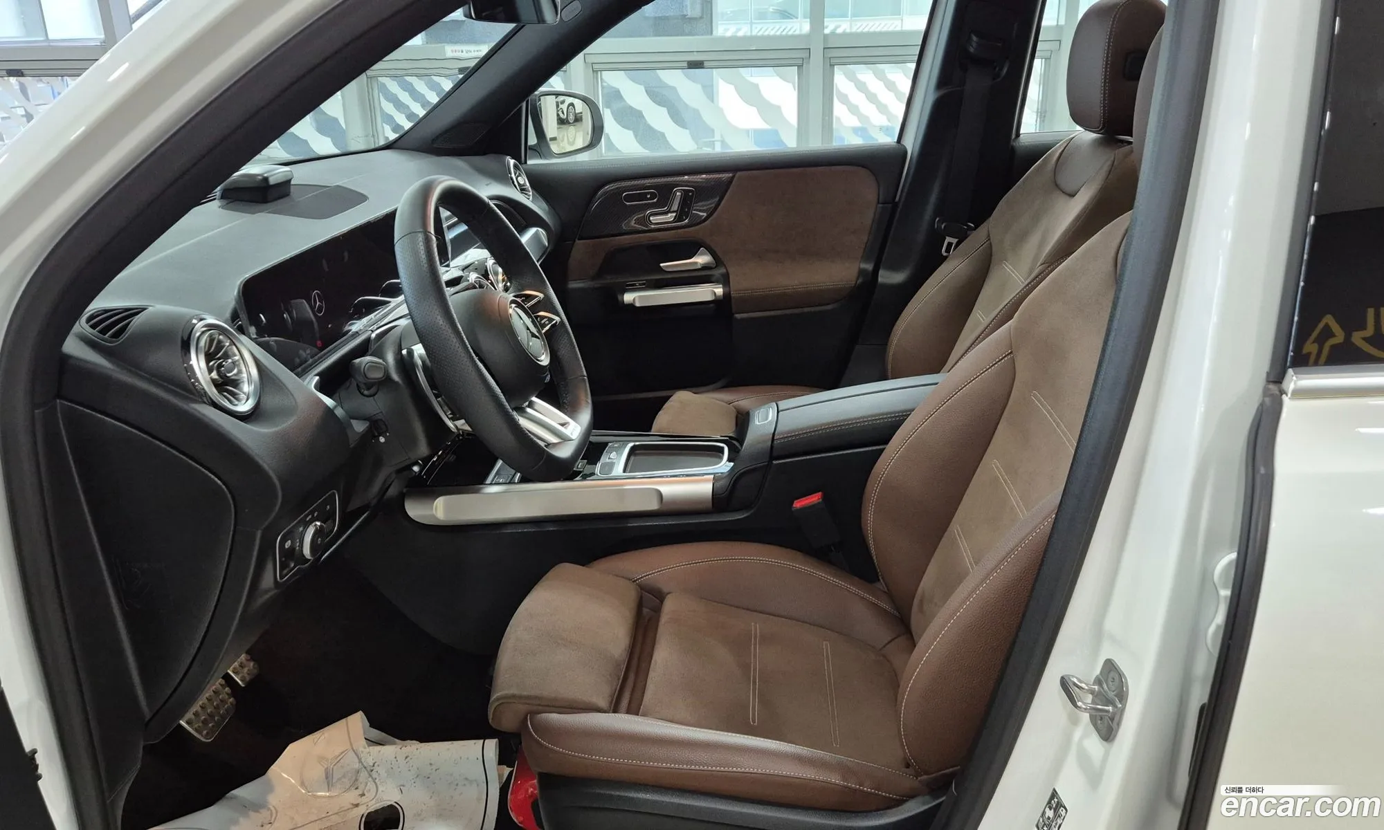 Mercedes-Benz GLB-Class X247 2025 — 2
