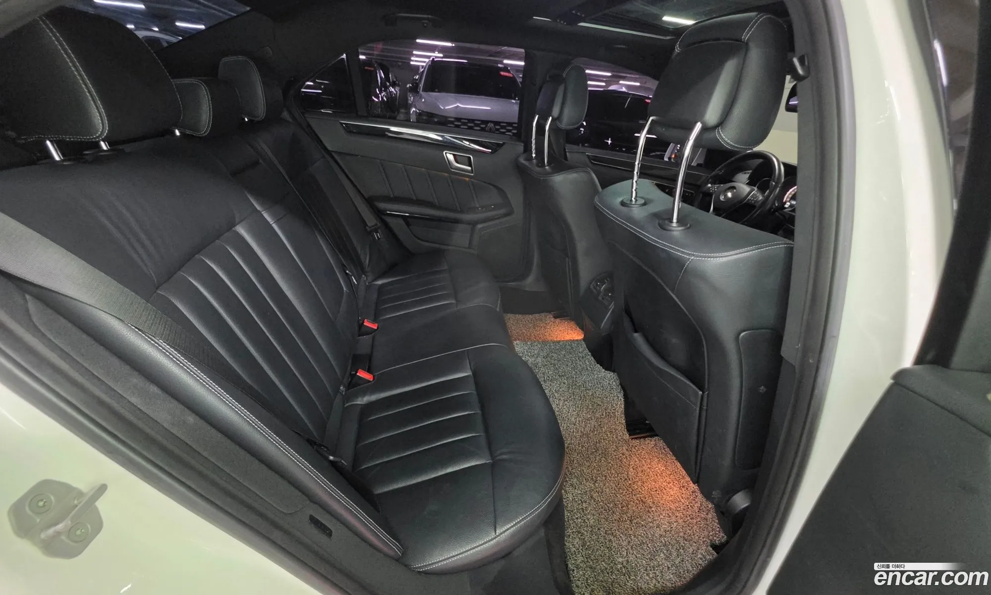 Mercedes-Benz E-Class W212 2015 — 19