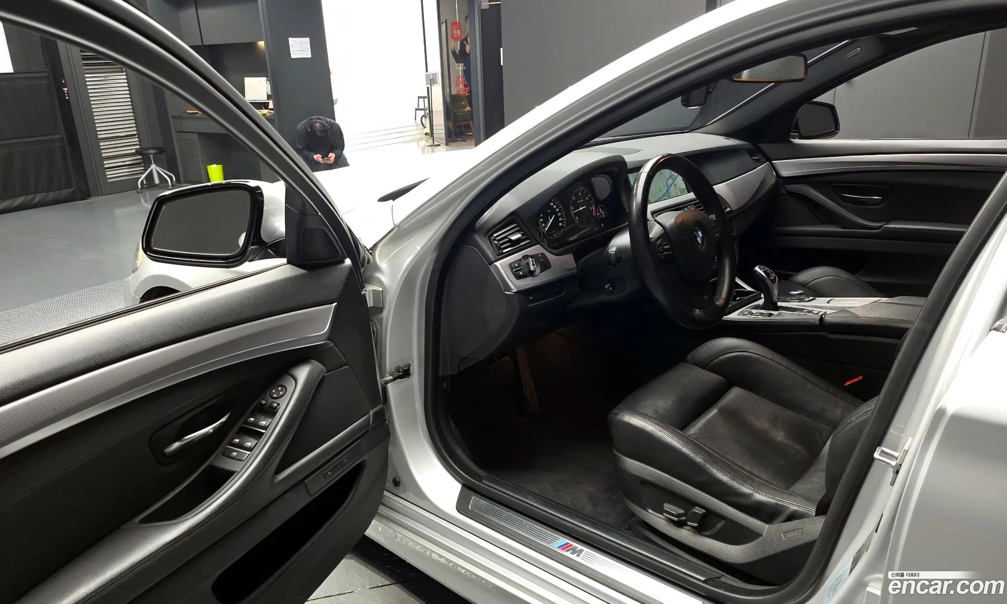 BMW 5 Series 2011 WBAFW7106BC896903 — 8