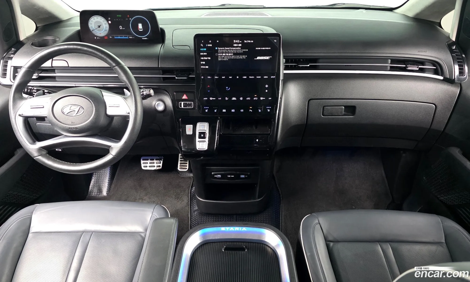 Hyundai Staria 2023 — 4