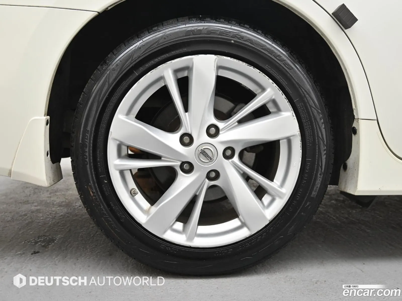 Nissan Altima 2015 — 16