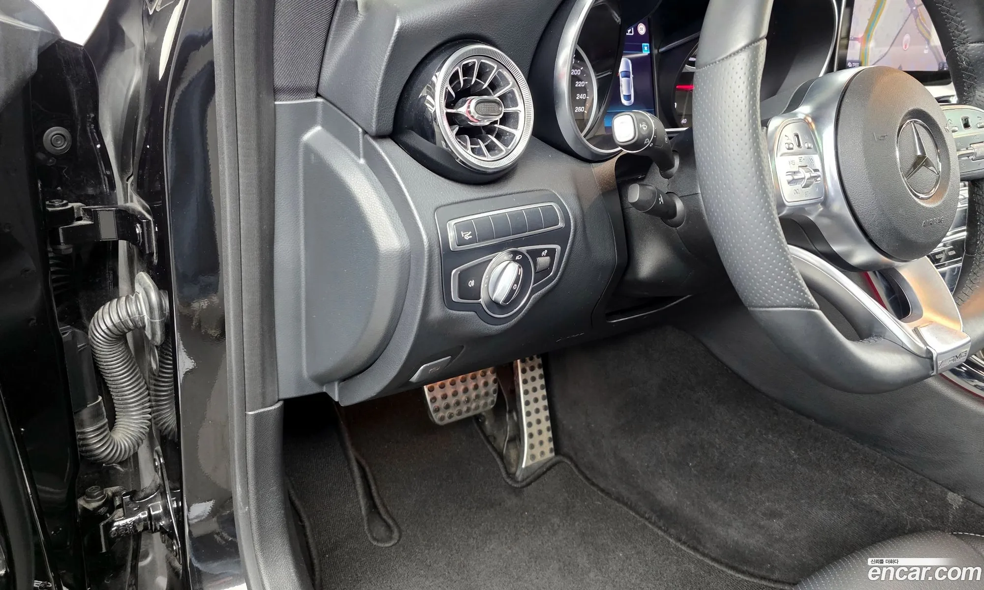 Mercedes-Benz C-Class W205 2019 — 12