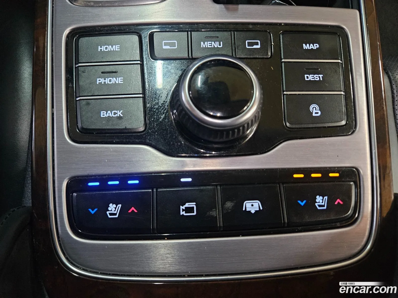 Hyundai Equus 2013 — 19