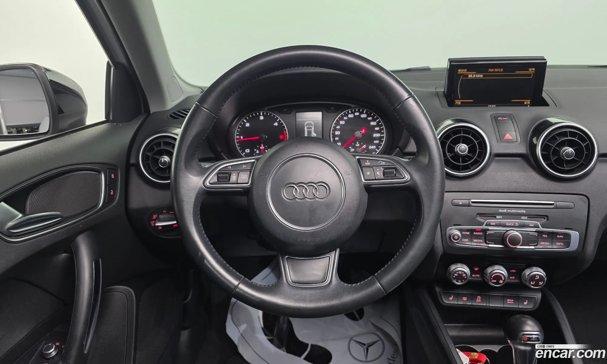 Audi A1 2015 WAUZZZ8X6FB041374 — 11