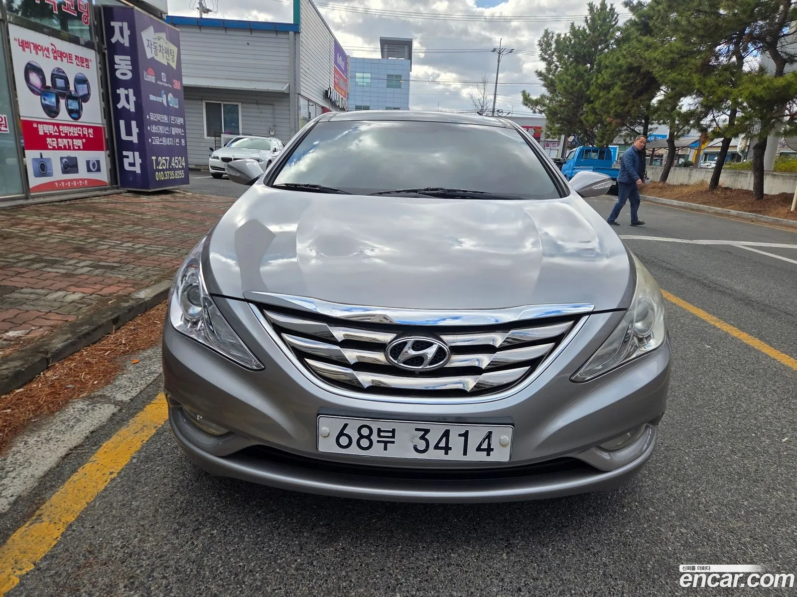 Hyundai YF Sonata 2009 — 9