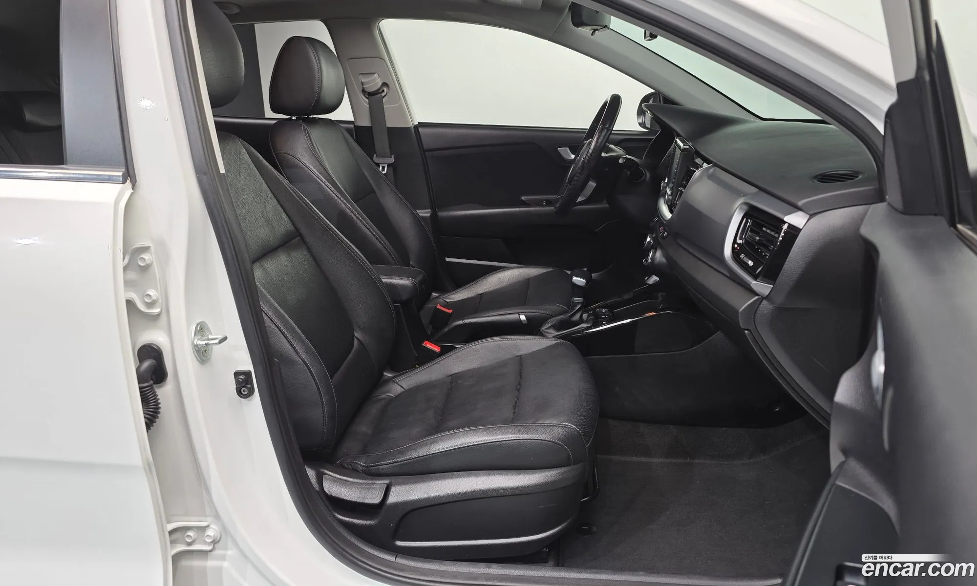 Kia Stonic 2019 — 4
