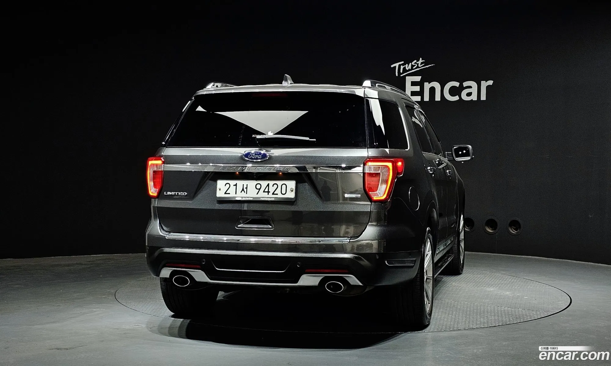 Ford Explorer 2018 1FM5K8FH8JGA59846 — 9