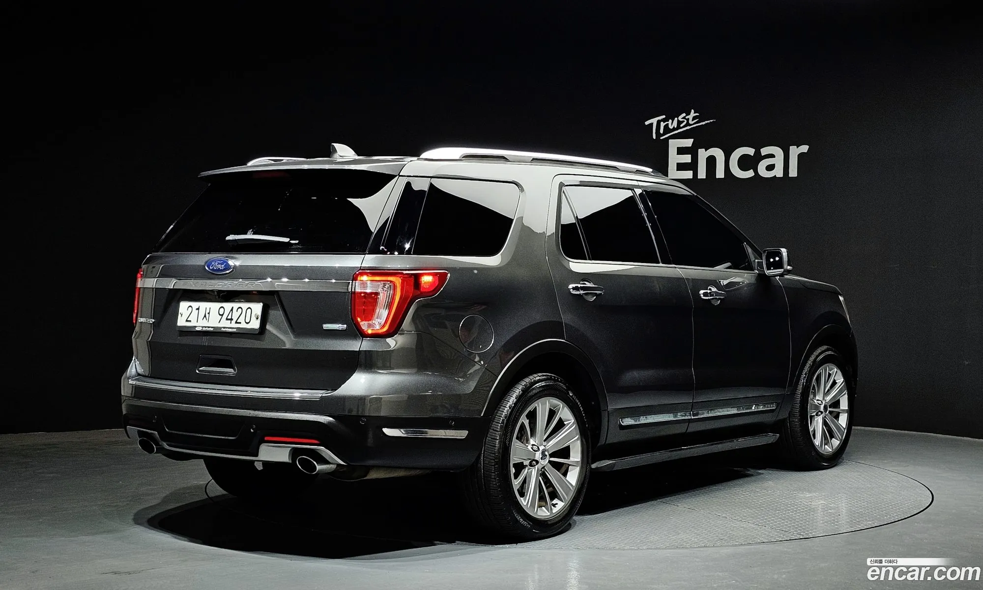 Ford Explorer 2018 1FM5K8FH8JGA59846 — 17