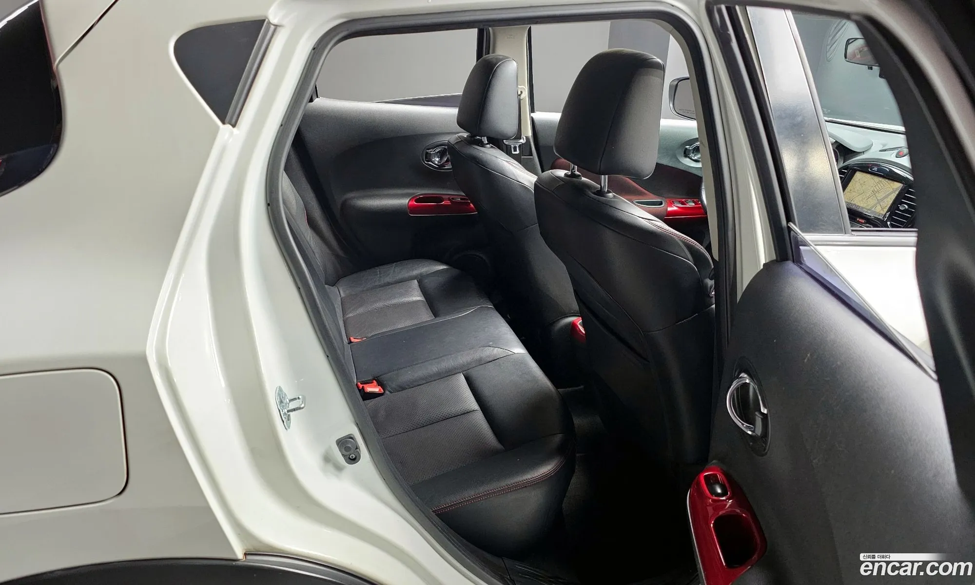 Nissan Juke 2017 JN1AF58E6HT180095 — 4