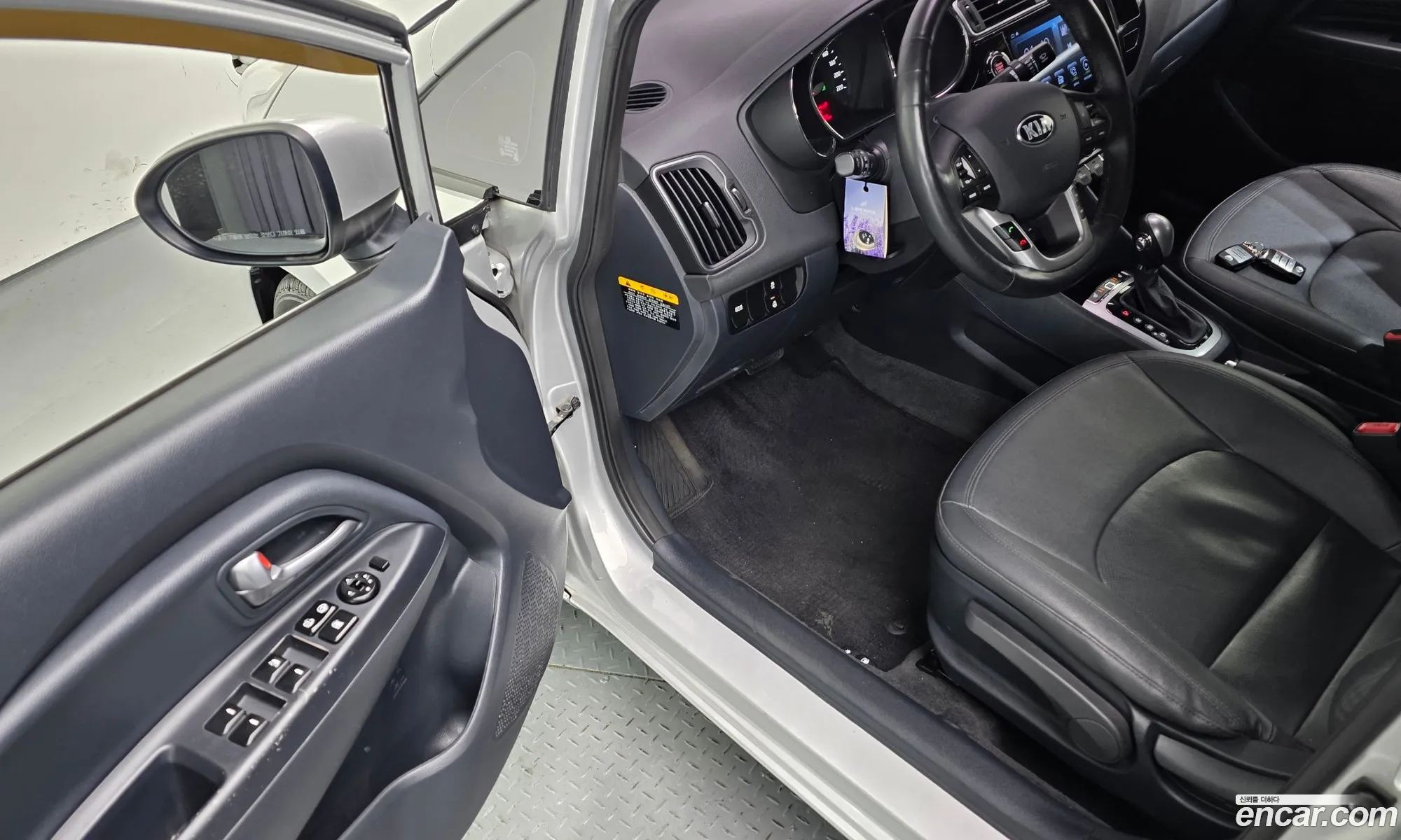 Kia Pride 2015 — 8