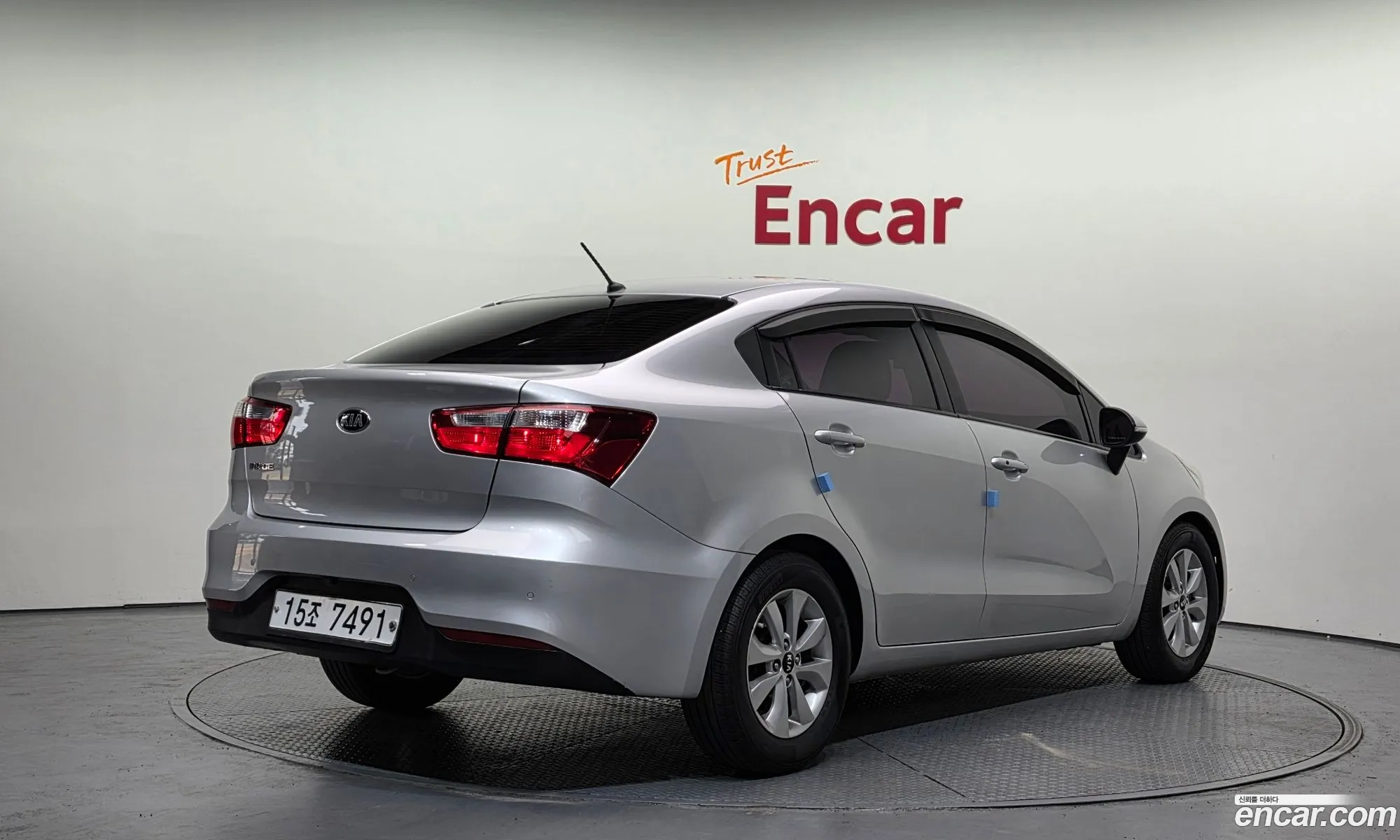 Kia Pride 2015 — 11