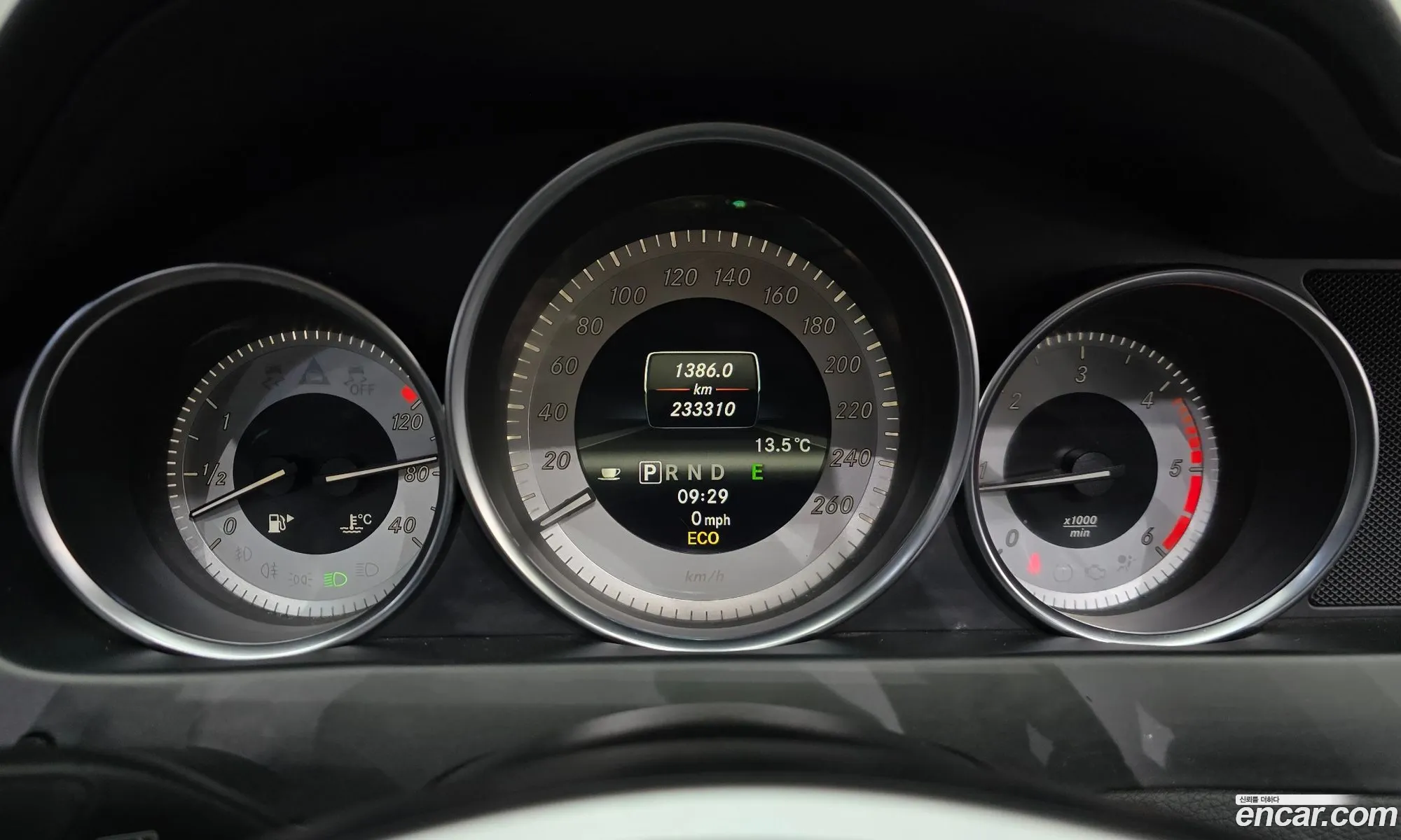 Mercedes-Benz C-Class W204 2013 WDDGF0CB8DA799185 — 8