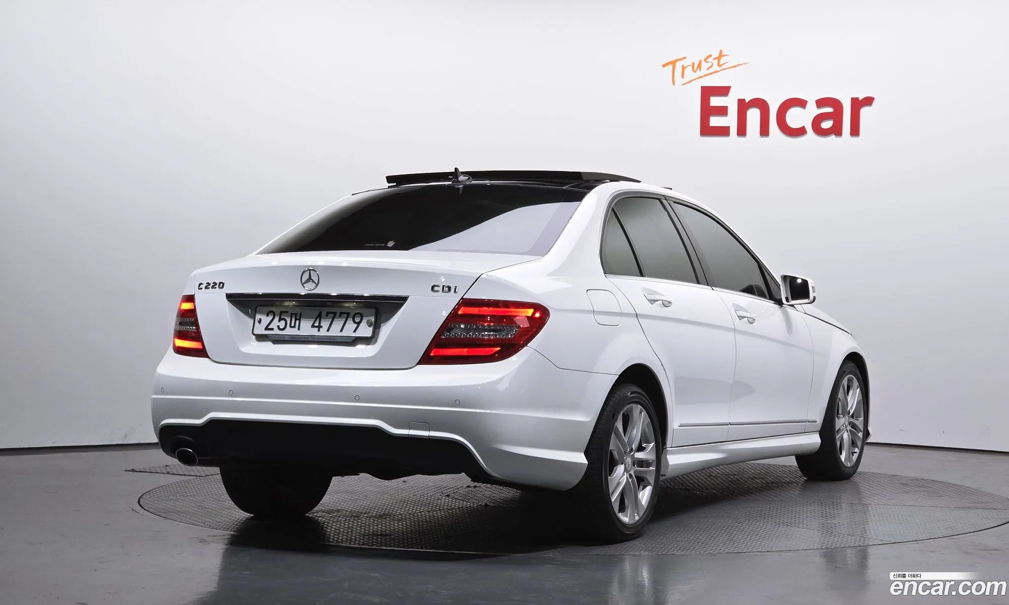Mercedes-Benz C-Class W204 2013 WDDGF0CB8DA799185 — 4