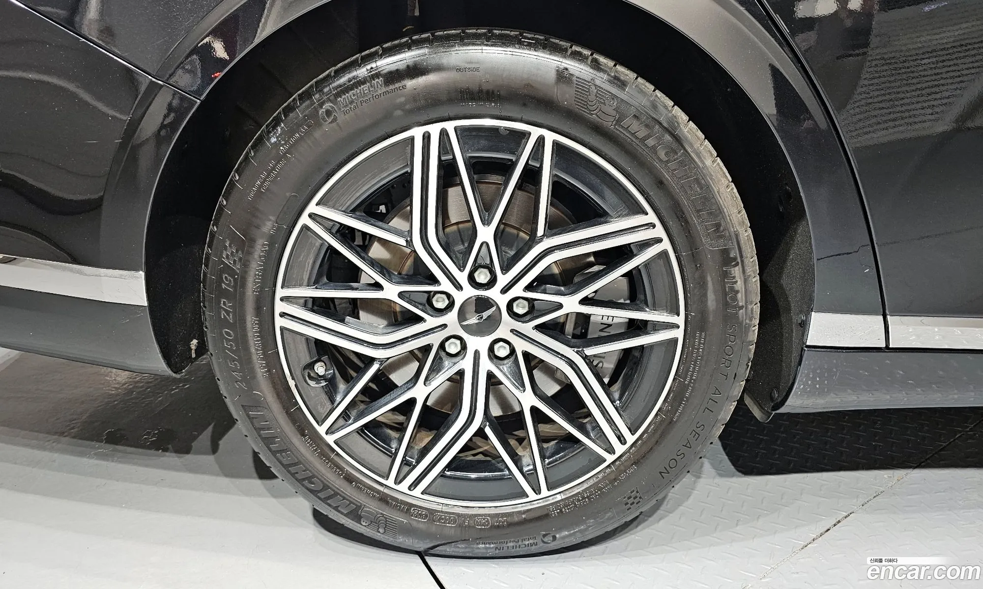 Genesis G90 2023 — 10