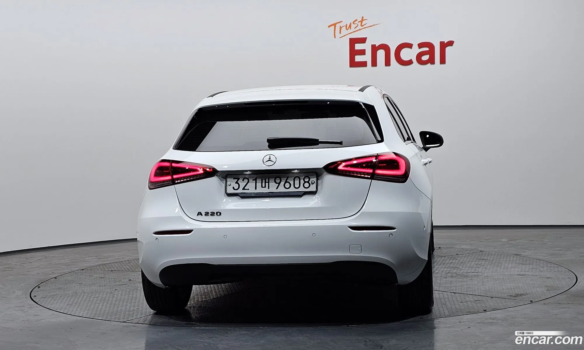 Mercedes-Benz A-Class W177 2019 — 17