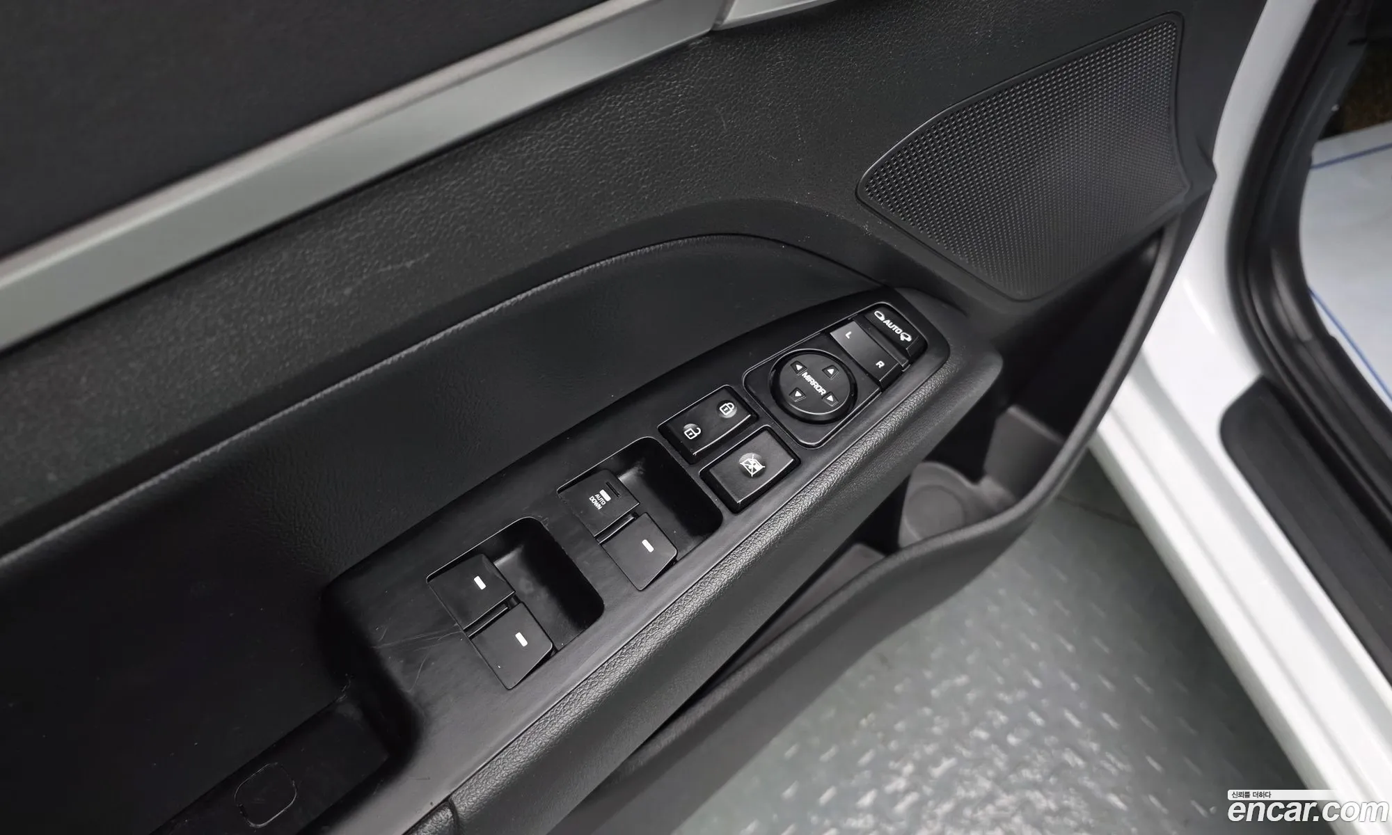 Hyundai Elantra AD 2020 — 13