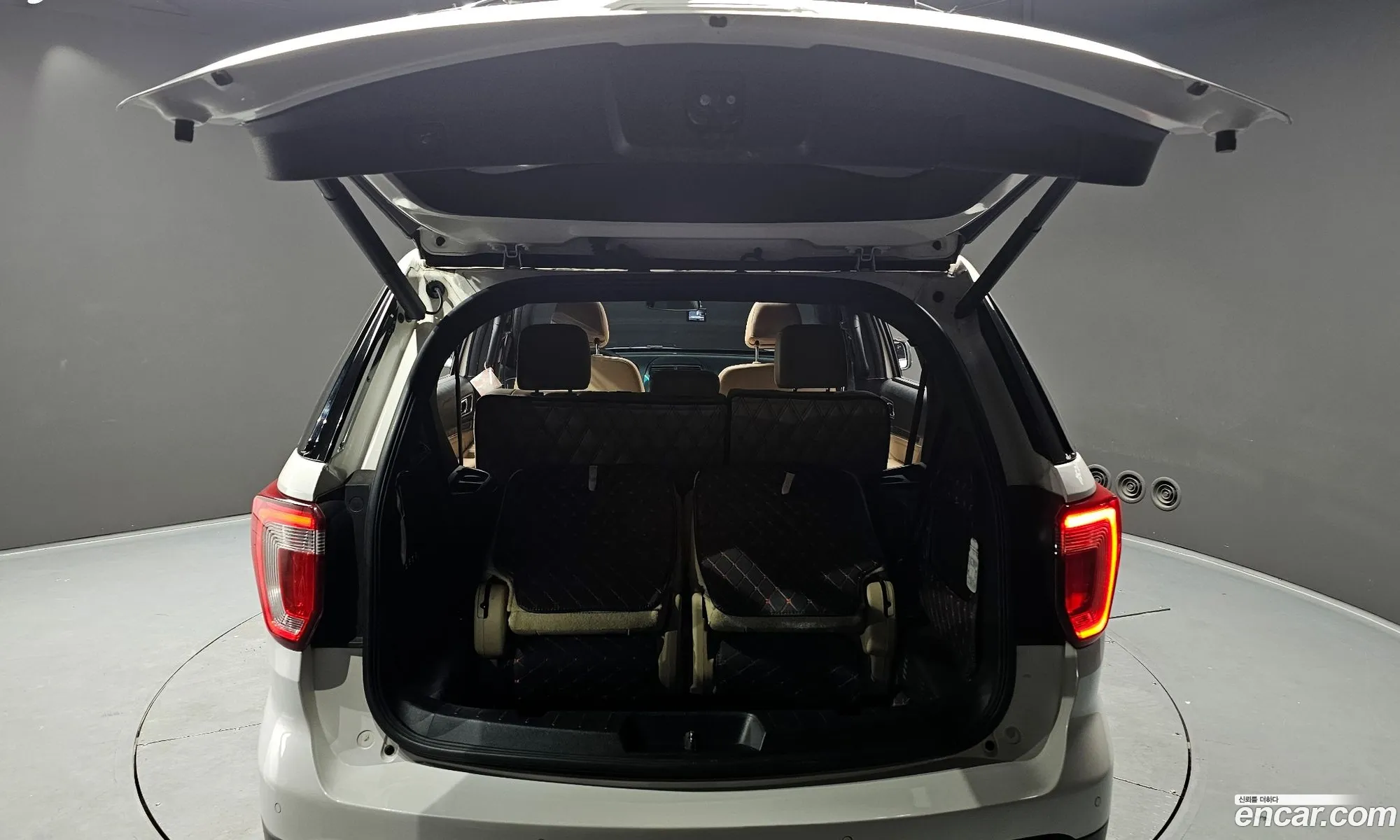 Ford Explorer 2016 1FM5K8F85GGC79101 — 2