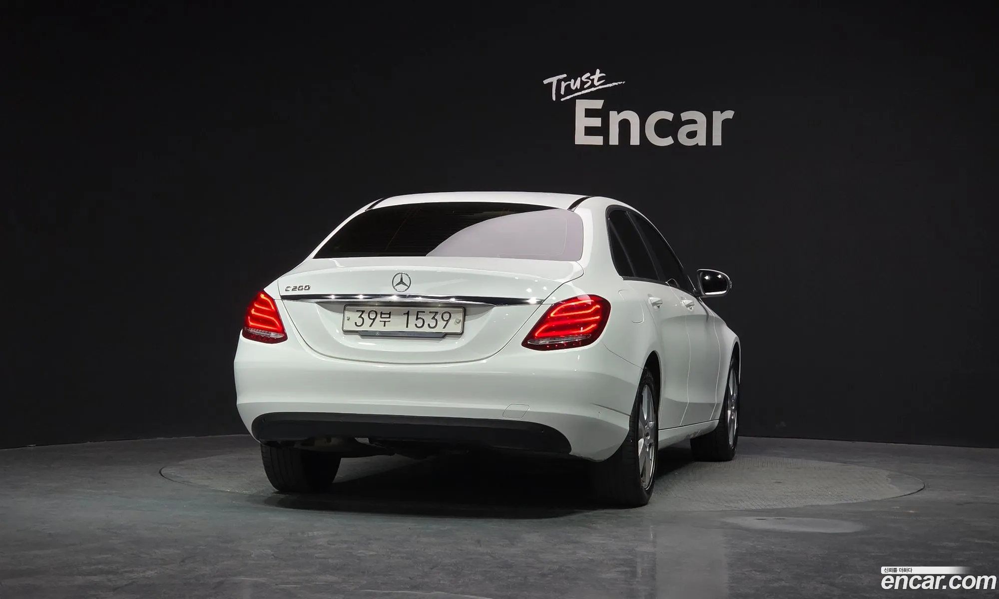 Mercedes-Benz C-Class W205 2017 — 15