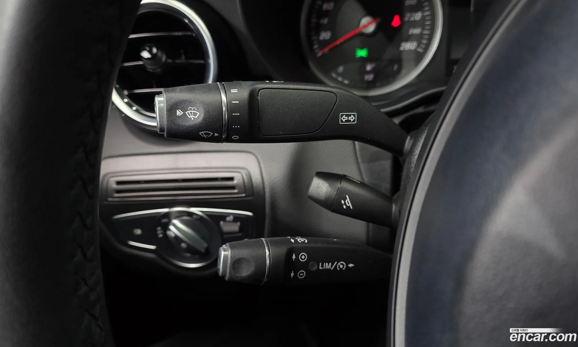 Mercedes-Benz C-Class W205 2017 — 20