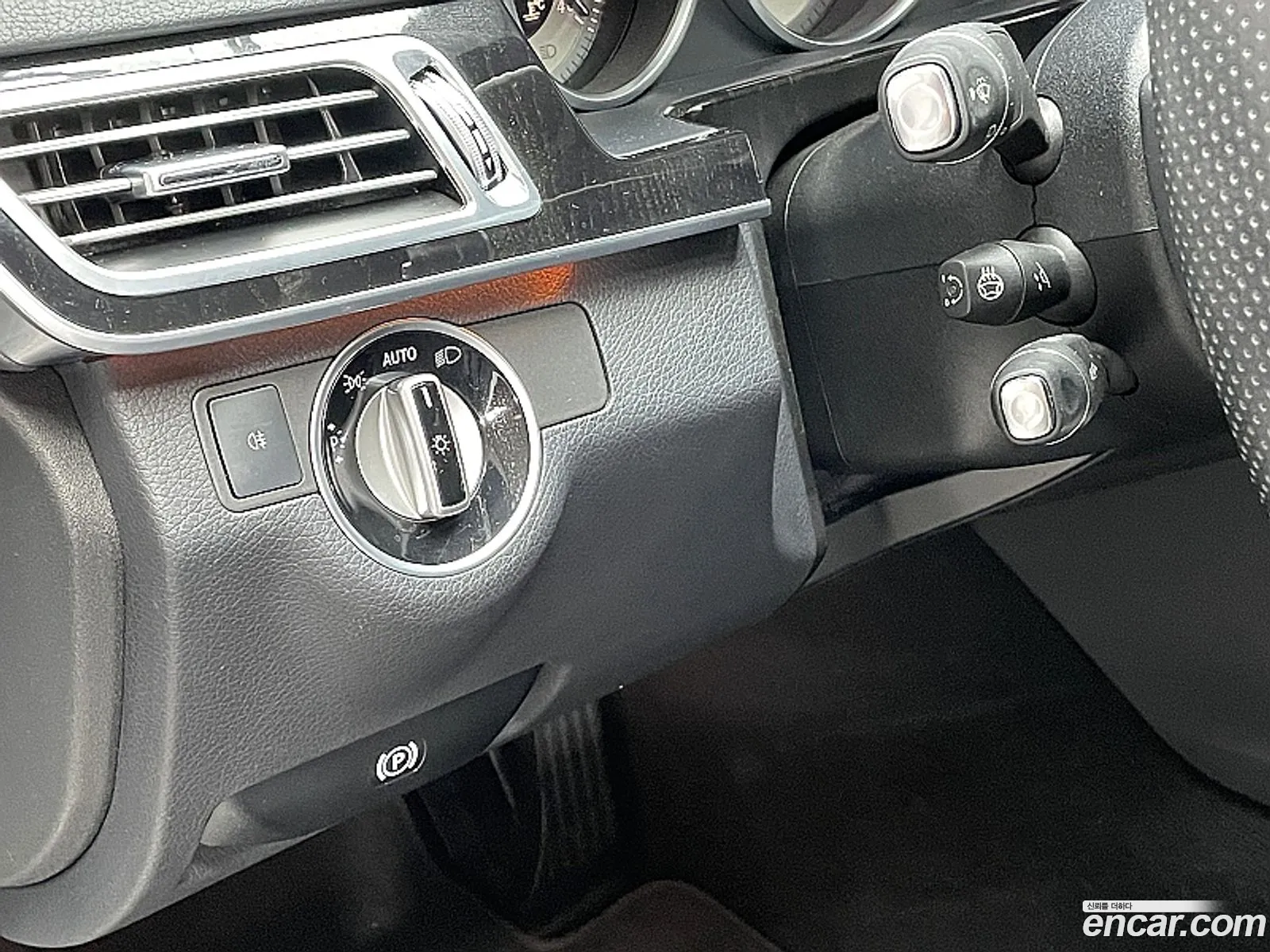 Mercedes-Benz E-Class W212 2014 — 18