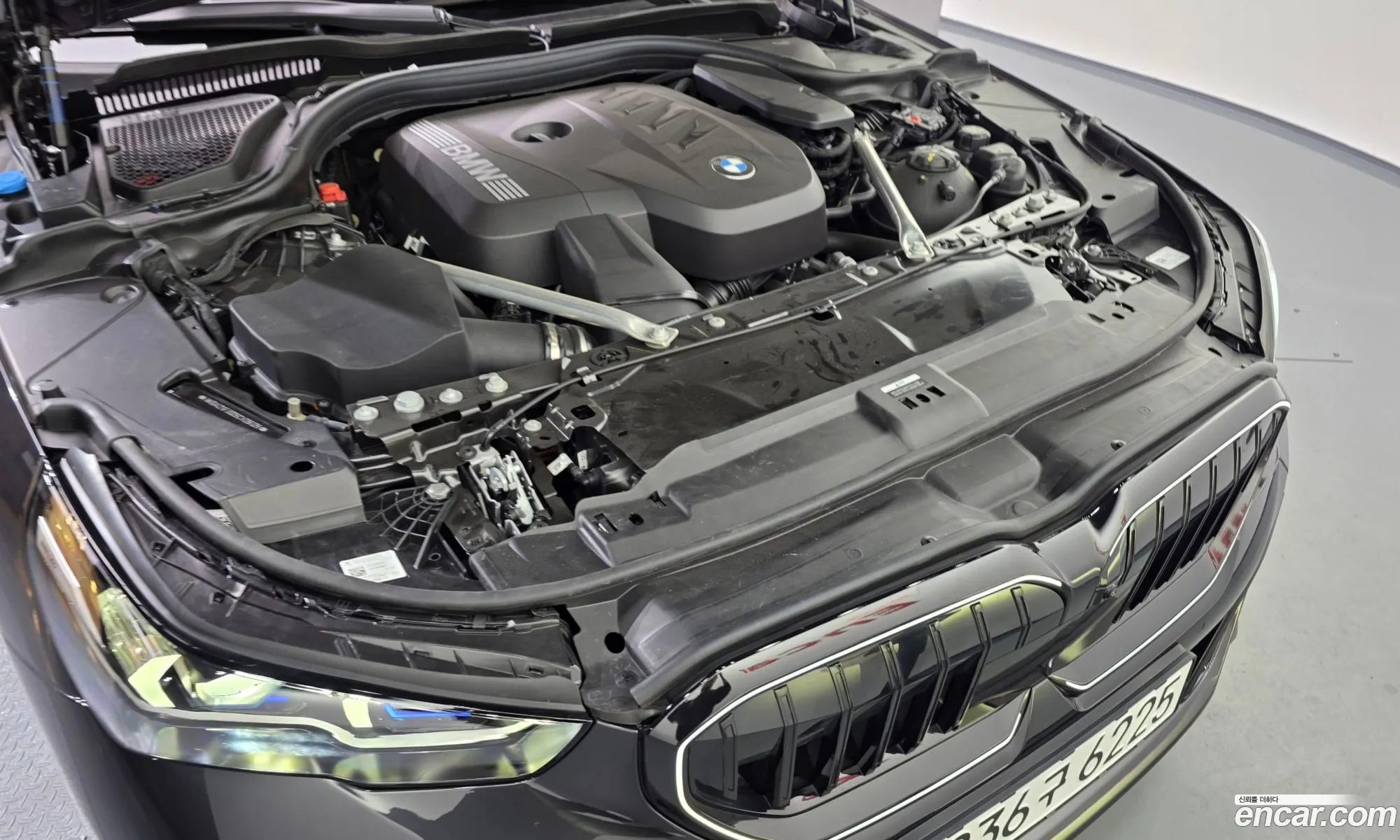 BMW 5 Series 2025 WBA21FJ00SCV28126 — 14